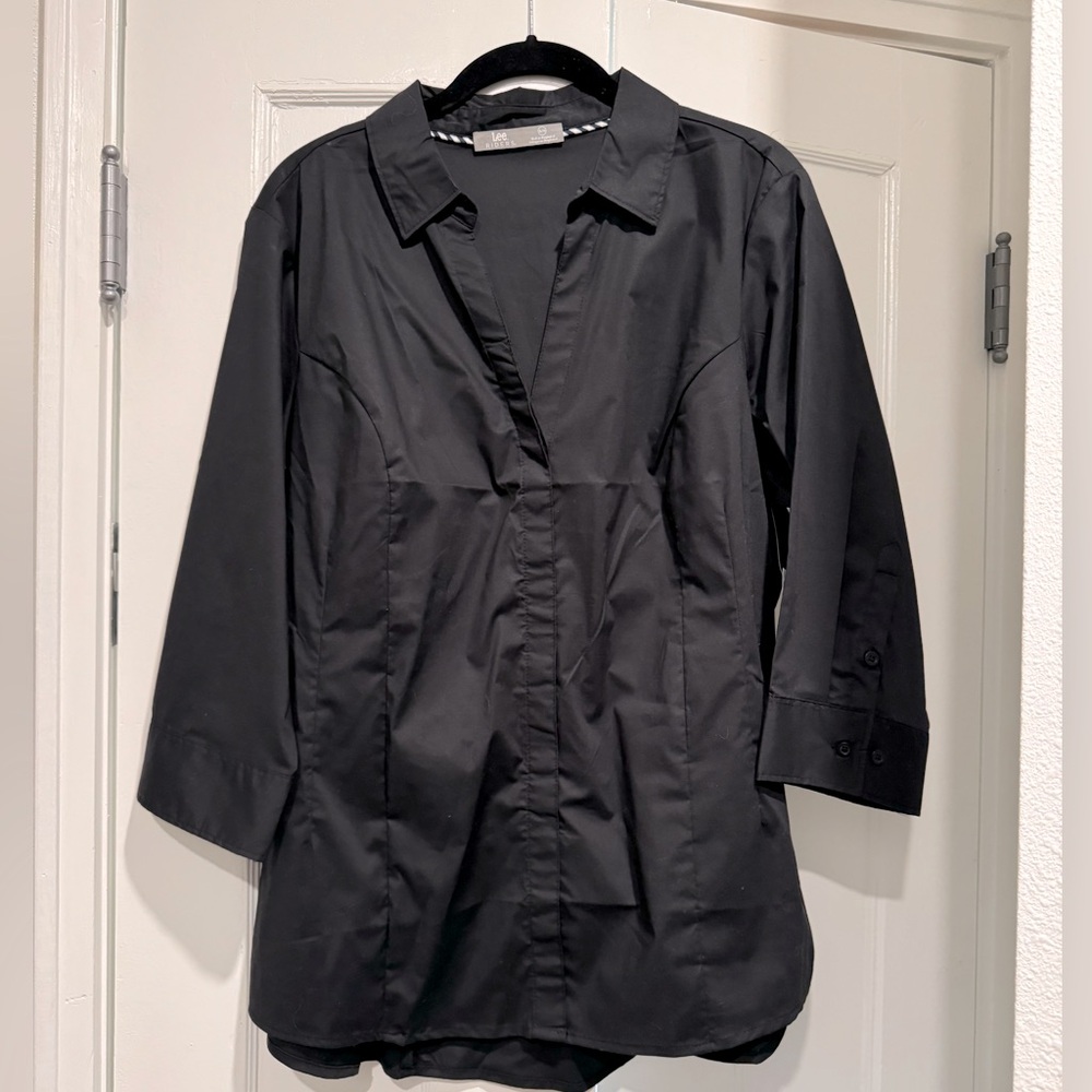 Black Lee 3/4 sleeve, button down top with hidden buttons